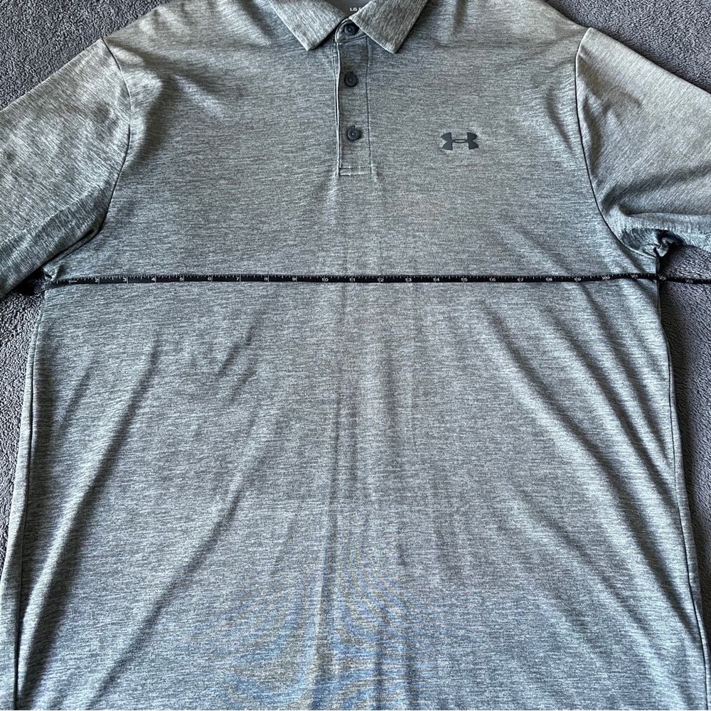 🔥Under Armour Men's Light Gray Polo Shirt - Picture 3 of 6